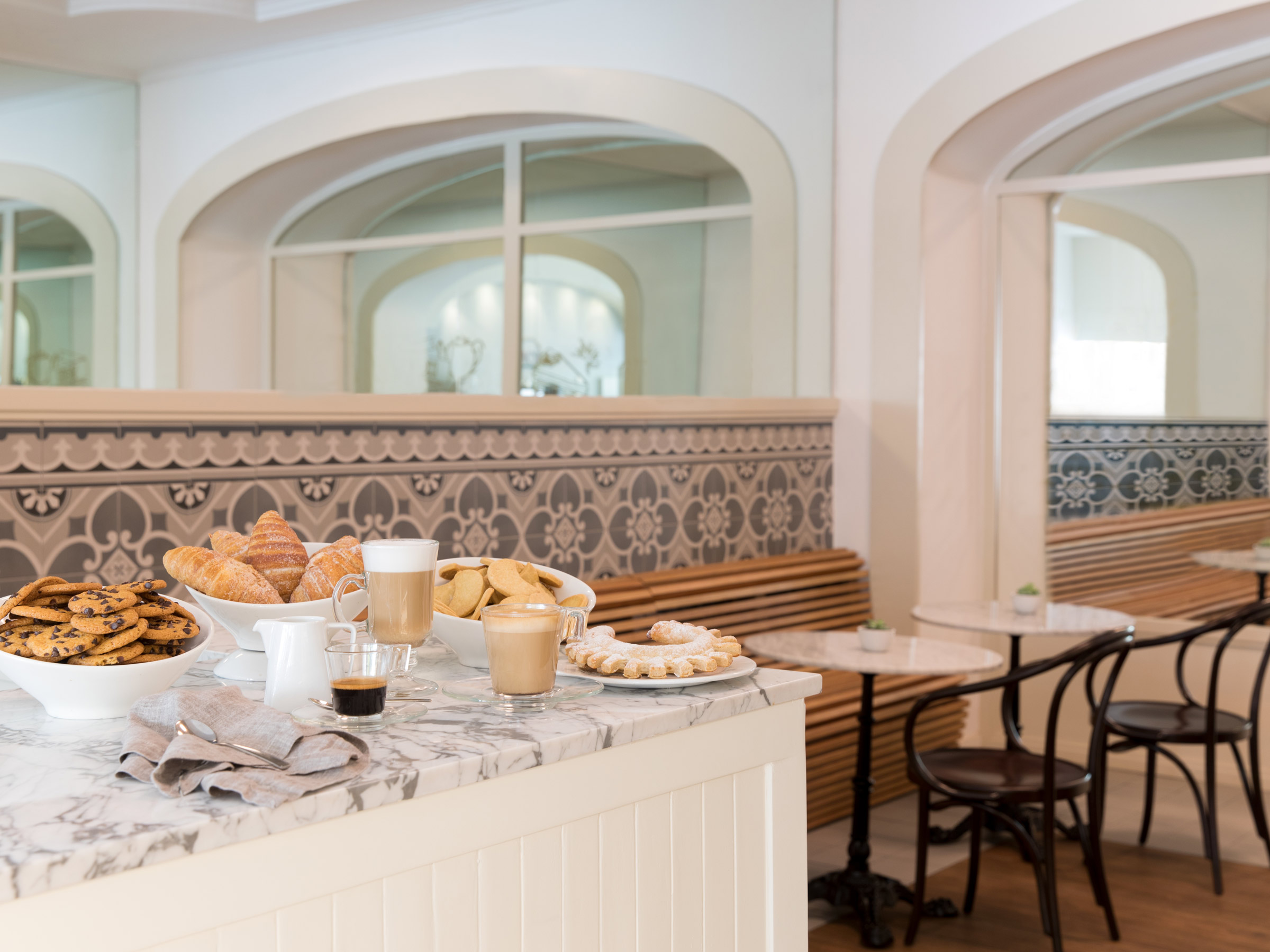 Cancun Resort with Coffee Shop