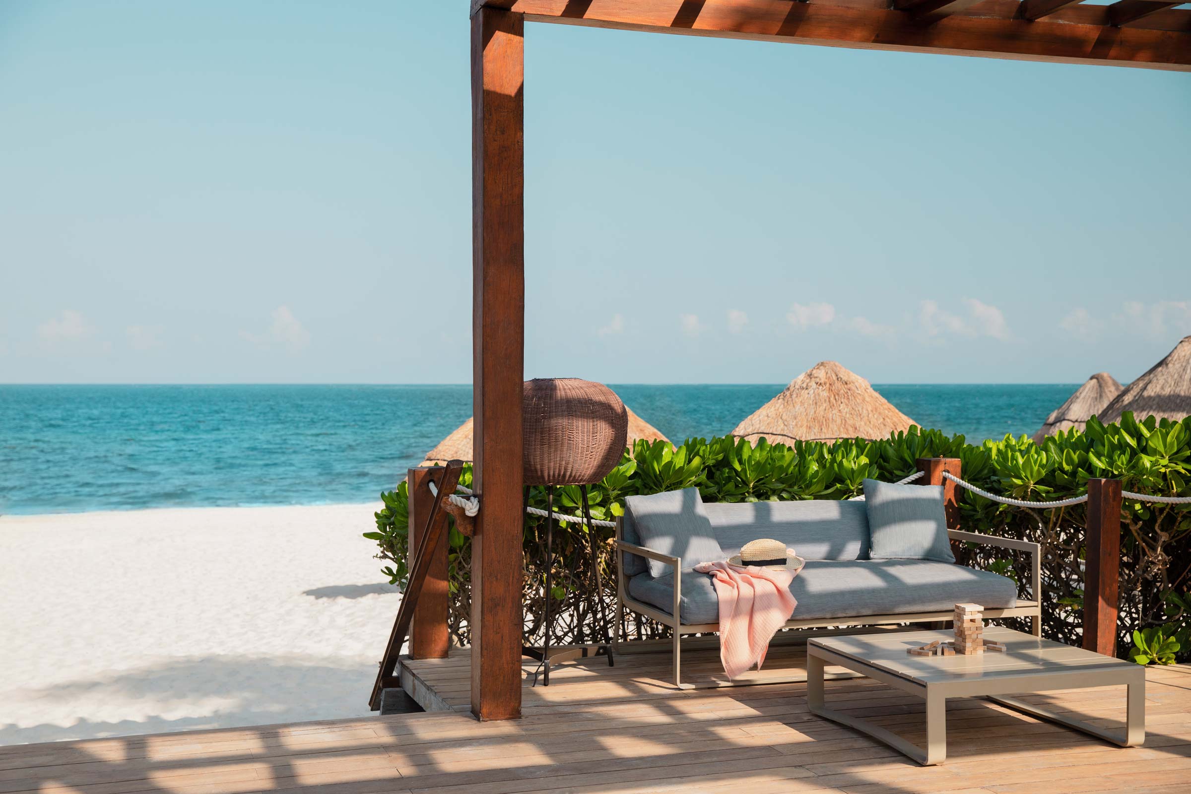 Beach Bar and Lounge
